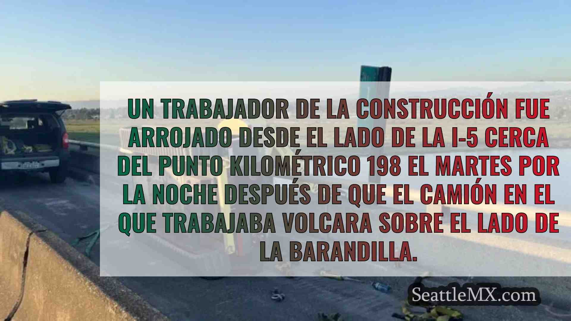 Un obrero de la construcción cae de un