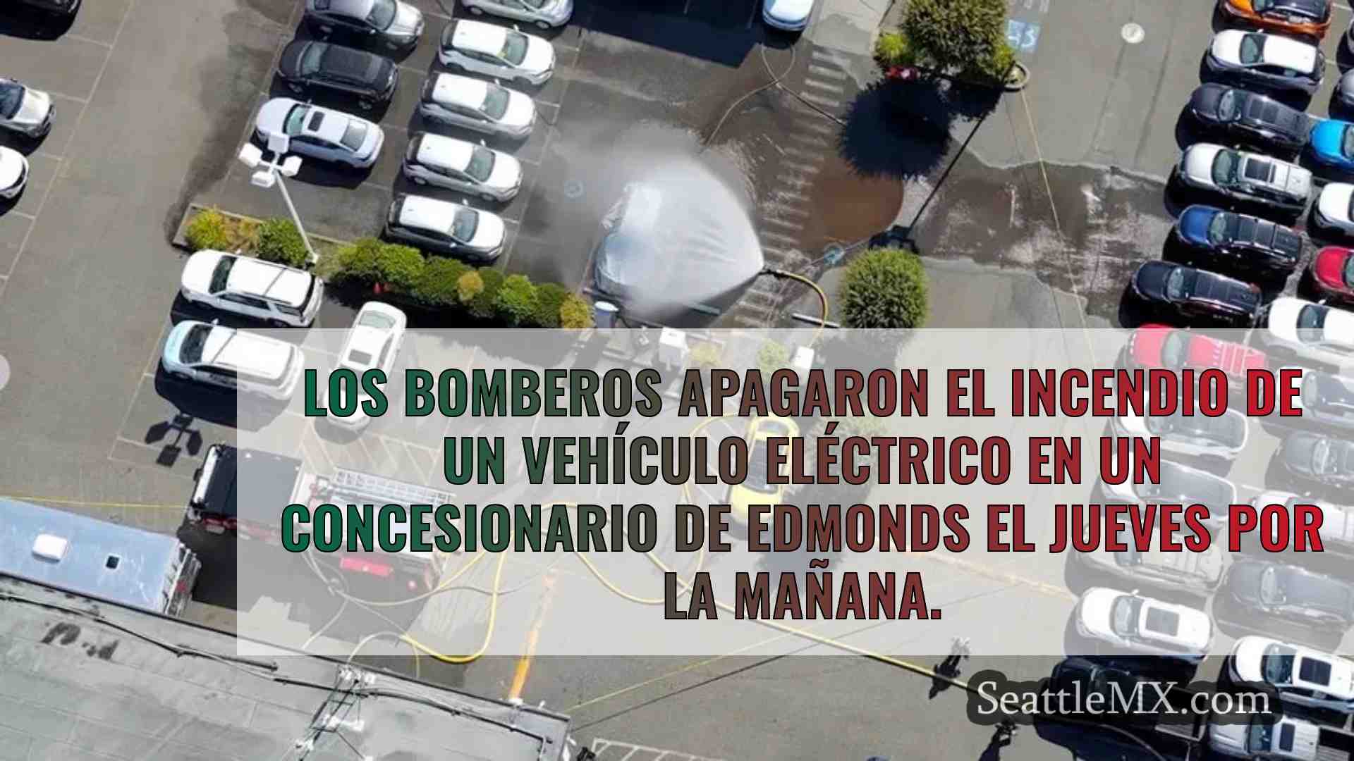 Más de 30 bomberos apagan el incendio
