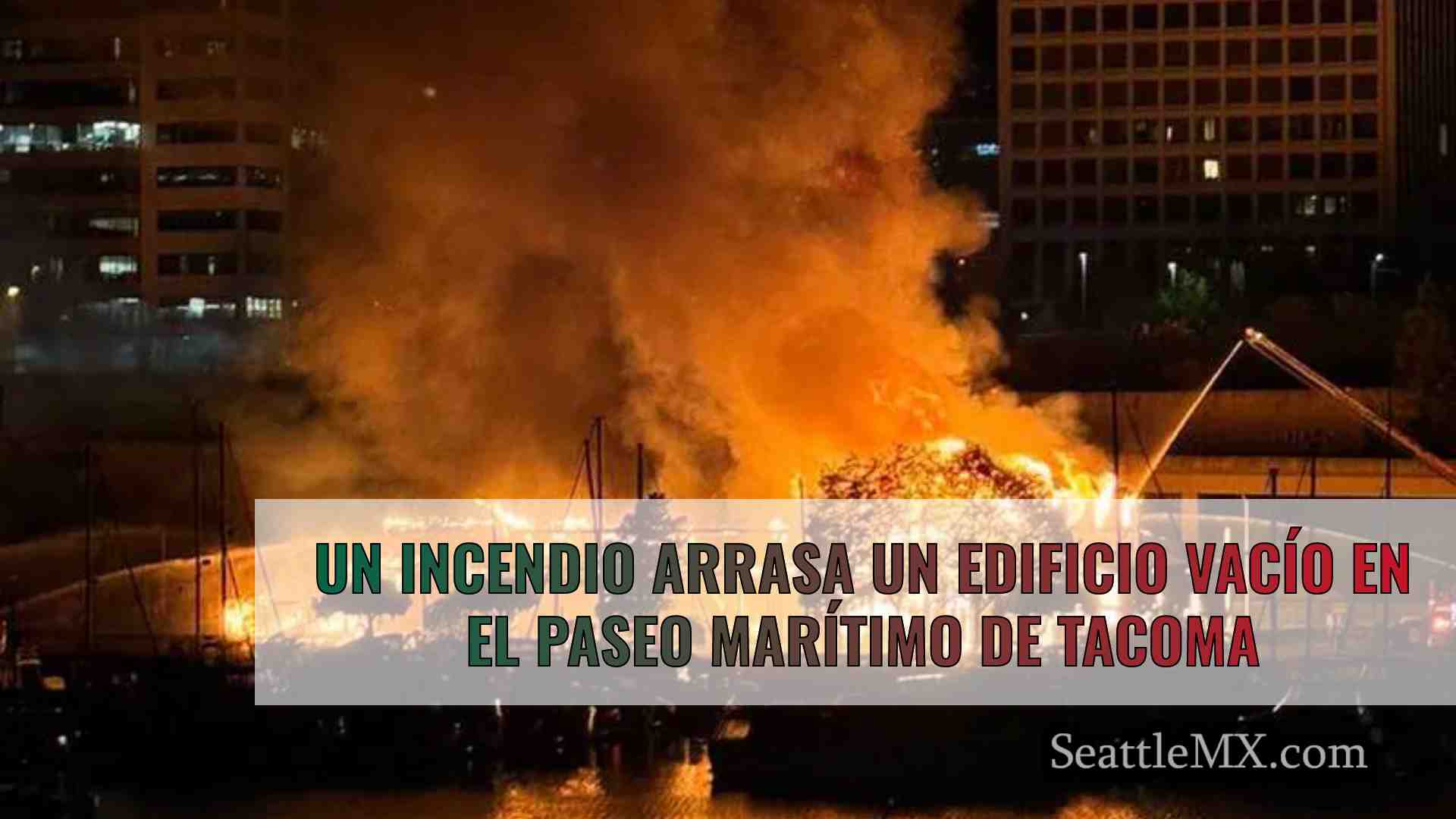 Un incendio arrasa un edificio vacío en
