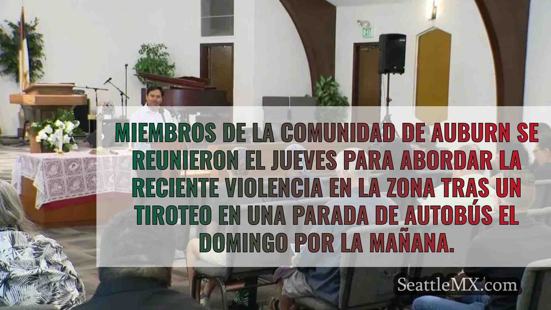 Miembros de la comunidad y líderes se
