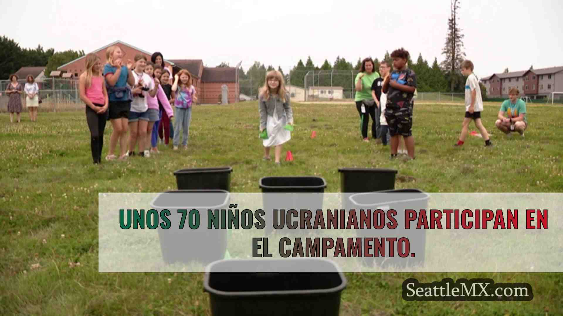 Refugiados ucranianos asisten a un