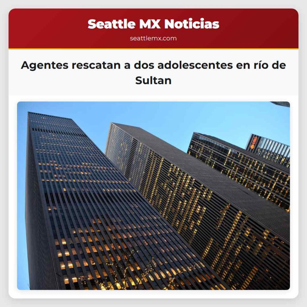 Agentes rescatan a dos adolescentes en río de